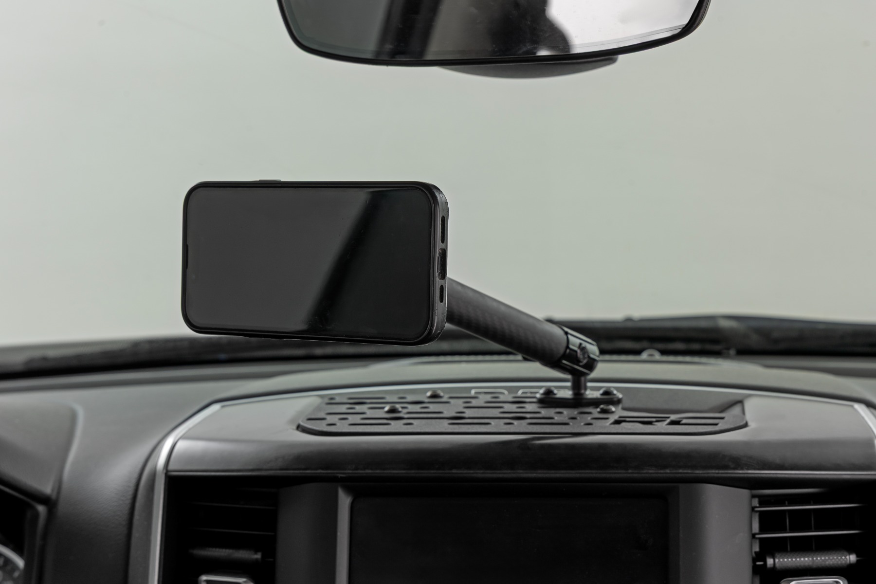 Dash Mount